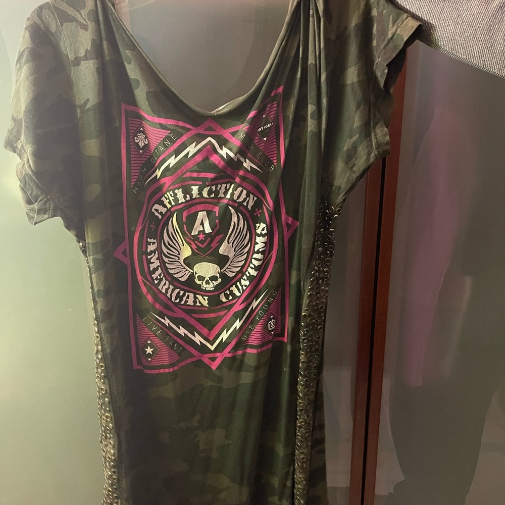 Affliction off the shoulder camo top